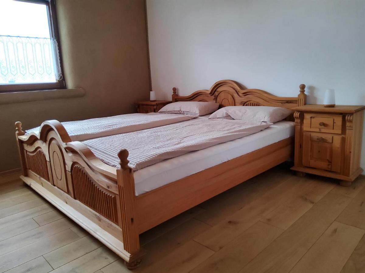Strohballenhaus Hofbieber エクステリア 写真